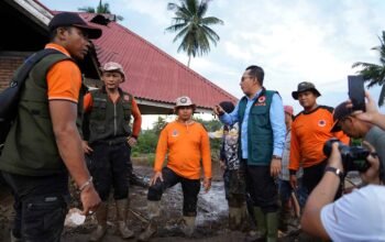 Tanah Datar Dilanda Banjir Bandang dan Longsor, Bupati Eka Putra Langsung Turun Tangan