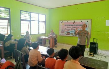 Siswa di Sekotong Dibekali Edukasi Tertib Lalu Lintas & Bahaya Pernikahan Dini