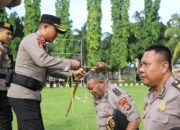 Dedikasi dan Loyalitas Dihargai: Polres Lombok Barat Gelar Upacara Kenaikan Pangkat dan Purna Tugas