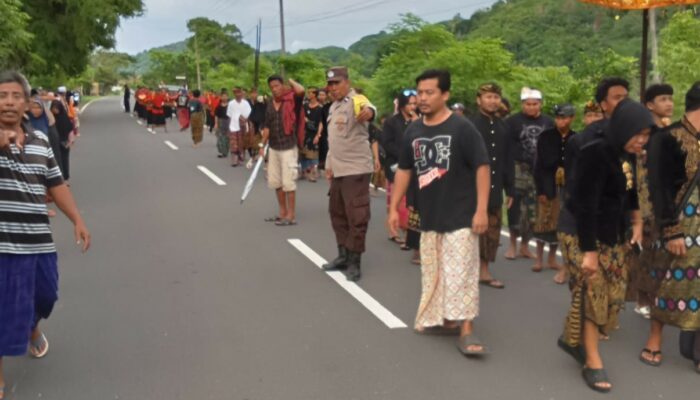 Sinergi Polisi dan Masyarakat Amankan Tradisi Nyongkolan di Lombok Barat