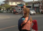 Rawan Macet, Polisi Gelar Giat Rutin di Simpang 3 Montong