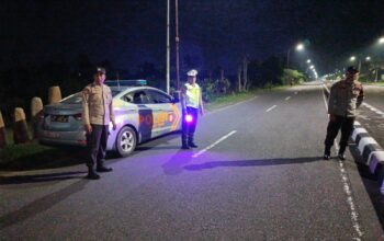 Patroli Blue Light Intensif di BIL, Polsek Kediri Jamin Keamanan Pengguna Jalan