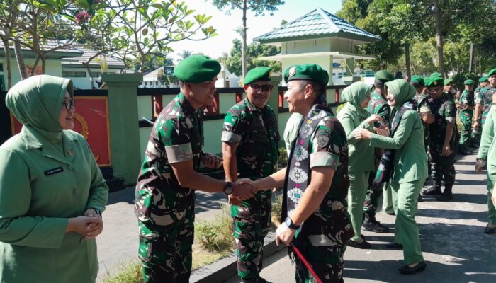 Dandim 1606/Mataram Sambut Hangat Kunjungan Kerja Pangdam IX/Udayana di Yonif 742 SWY