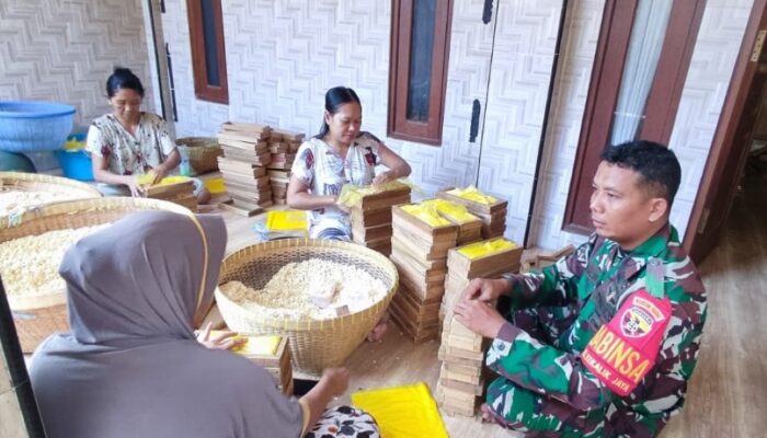 TNI Ajak Perajin Tempe Bangkit di Tengah Kenaikan Harga