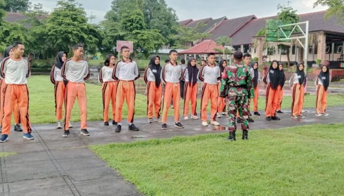Semangat Nasionalisme Babinsa Dukung Putri NTB ke Paskibraka