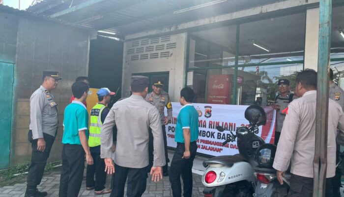 Sat Binmas Polres Lombok Barat Sapa Warga Montong Lewat Patroli Edukatif