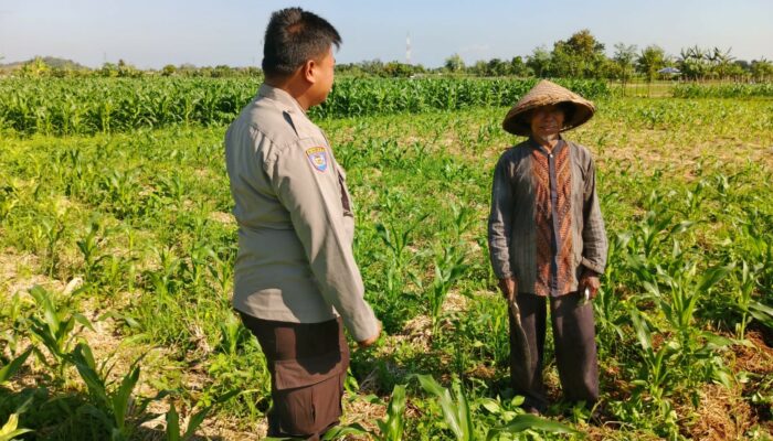 Polri Aktif Motivasi Petani di Dusun Selampang, Lombok Barat