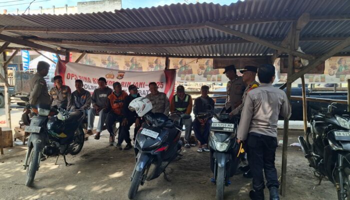 Sat Binmas Polres Lombok Barat Sasar Komunitas Parkir Pasar Gerung