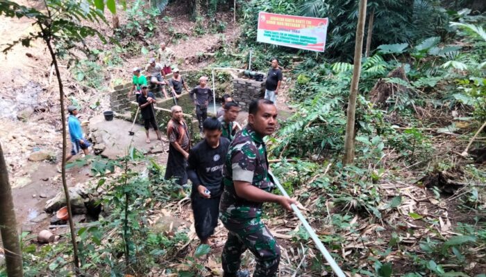 Gotong Royong Warga dan TNI Wujudkan Akses Air Bersih di Dusun Muhajirin
