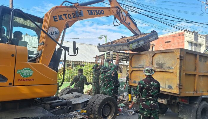 TNI dan PUPR Fokus Bersihkan Kali Ancar Pascabanjir
