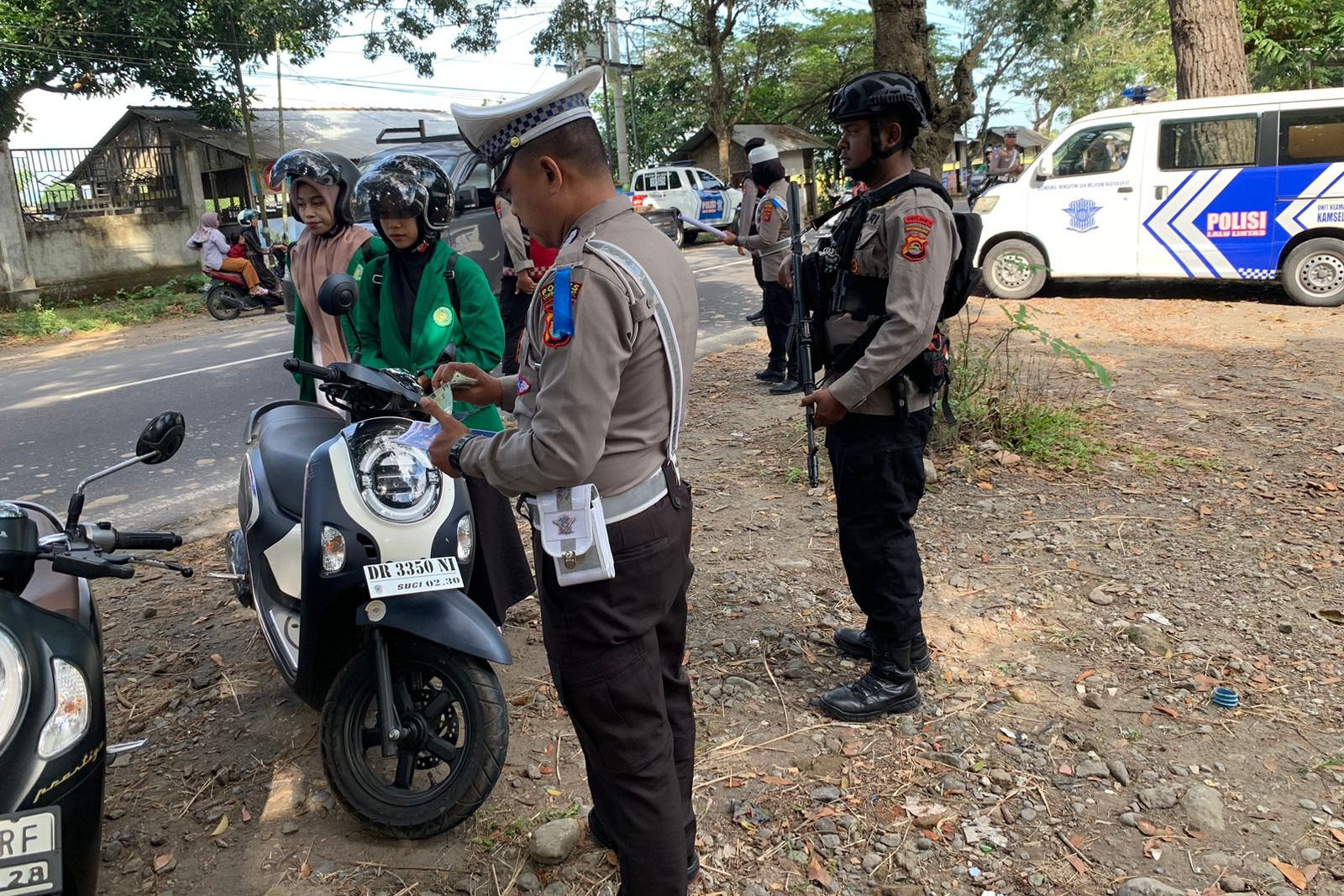 Operasi Patuh Rinjani 2025 Polres Lombok Barat Tindak Puluhan Pelanggar di Kediri