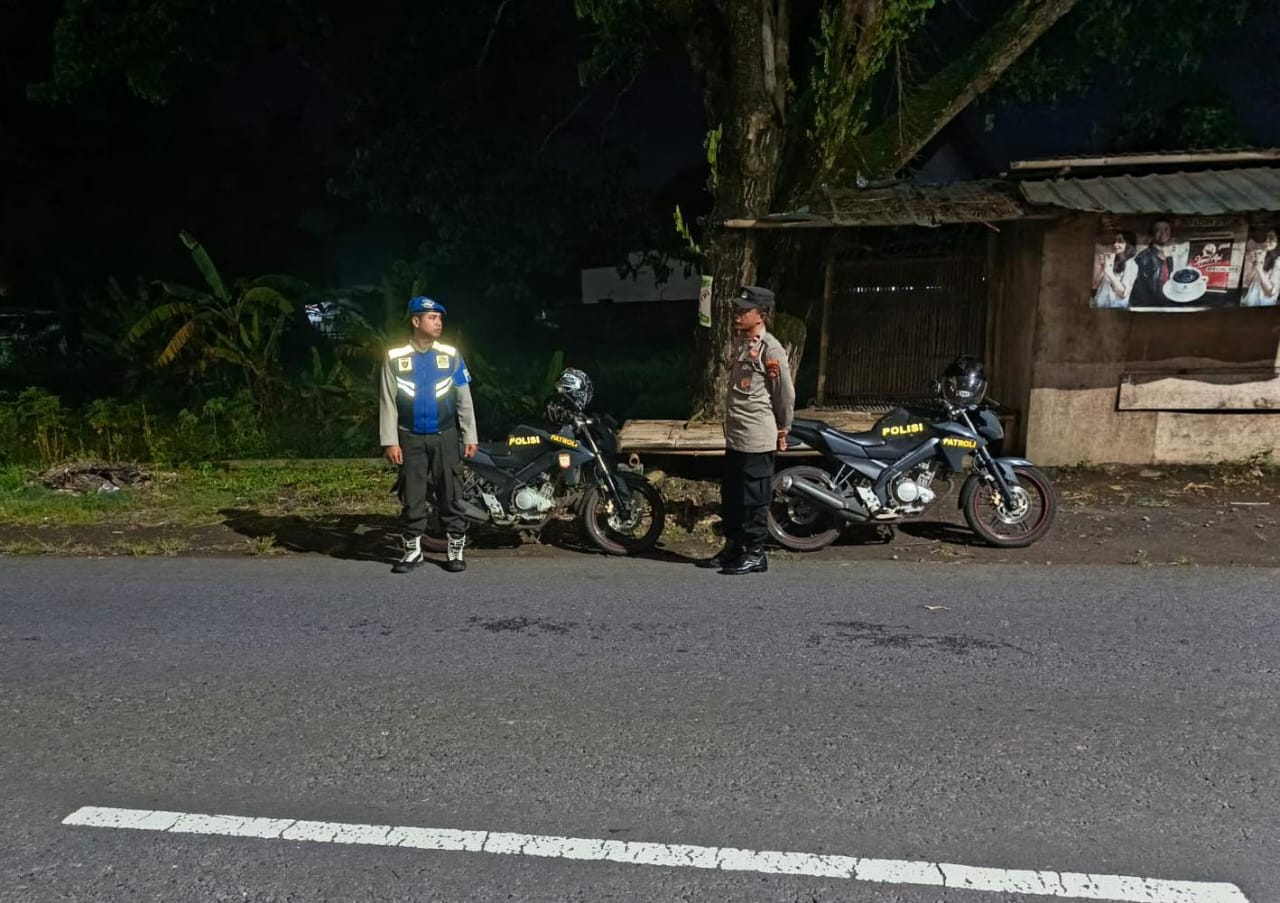 Polsek Kuripan Intensifkan Patroli Malam di Dusun Dasan Geres Pande
