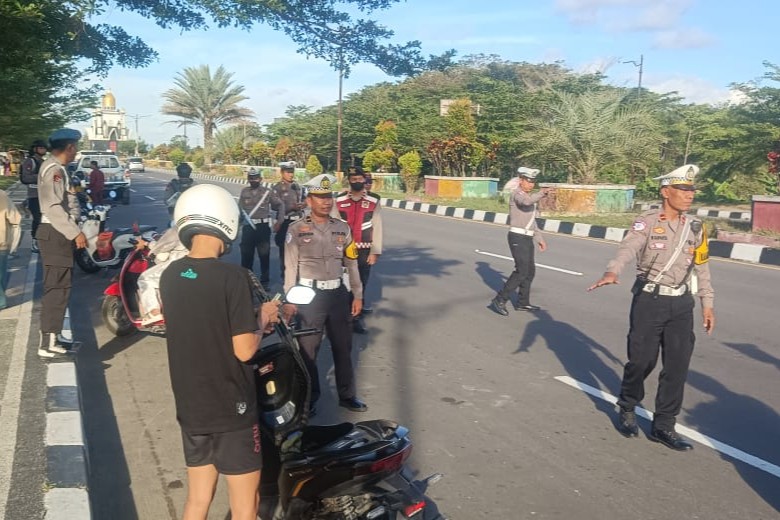 Satlantas Lombok Barat Gelar Operasi Patuh, Fokus Disiplin Pengendara Roda Dua