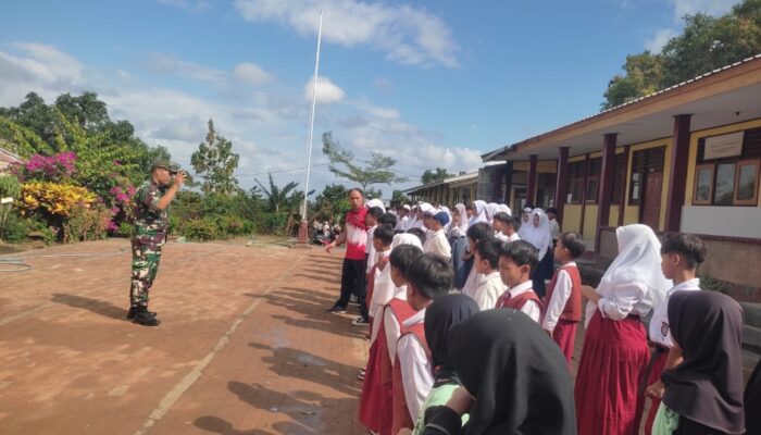 Babinsa Latih Siswa SD dan SMP di Labuan Tereng Jelang Lomba PBB Kabupaten Lombok Barat