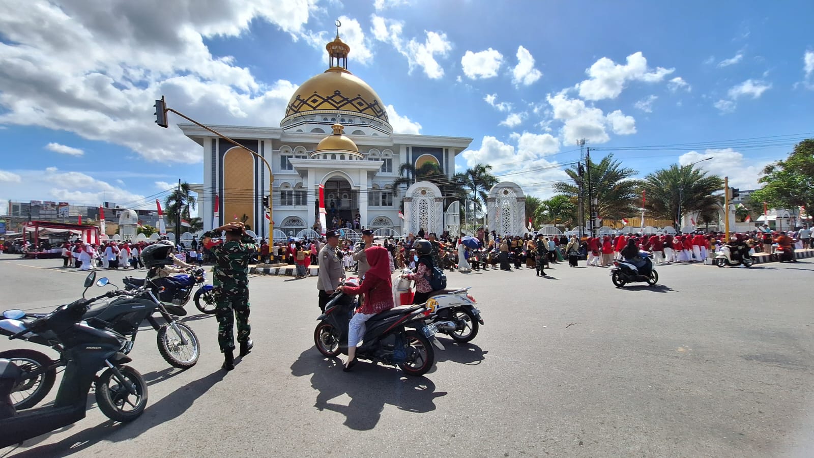 Semarak Kemerdekaan, Gerung Gelar Pawai Alegoris 2025