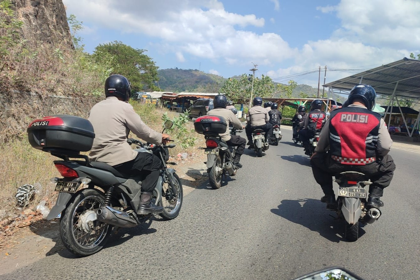 Patroli Gabungan Forkopincam Sekotong Wujudkan Sinergi Jaga Kamtibmas
