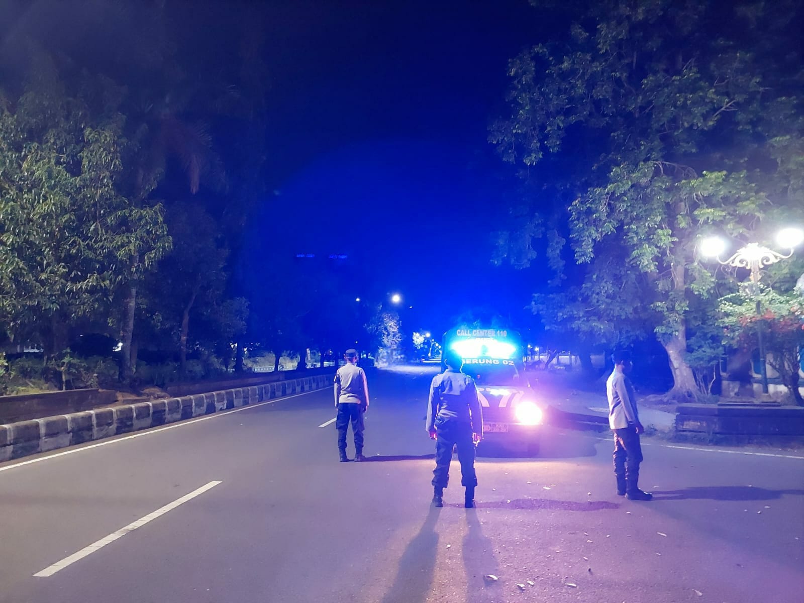 Cegah Kejahatan Jalanan, Polsek Gerung Gelar Patroli Malam di Lombok Barat