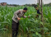 Bhabinkamtibmas Aipda Ahyar Buktikan Polisi Tak Hanya Jaga Keamanan