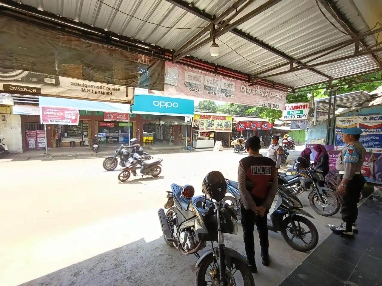 Cuaca Ekstrem & 3C, Polsek Sekotong Siaga di Lapangan