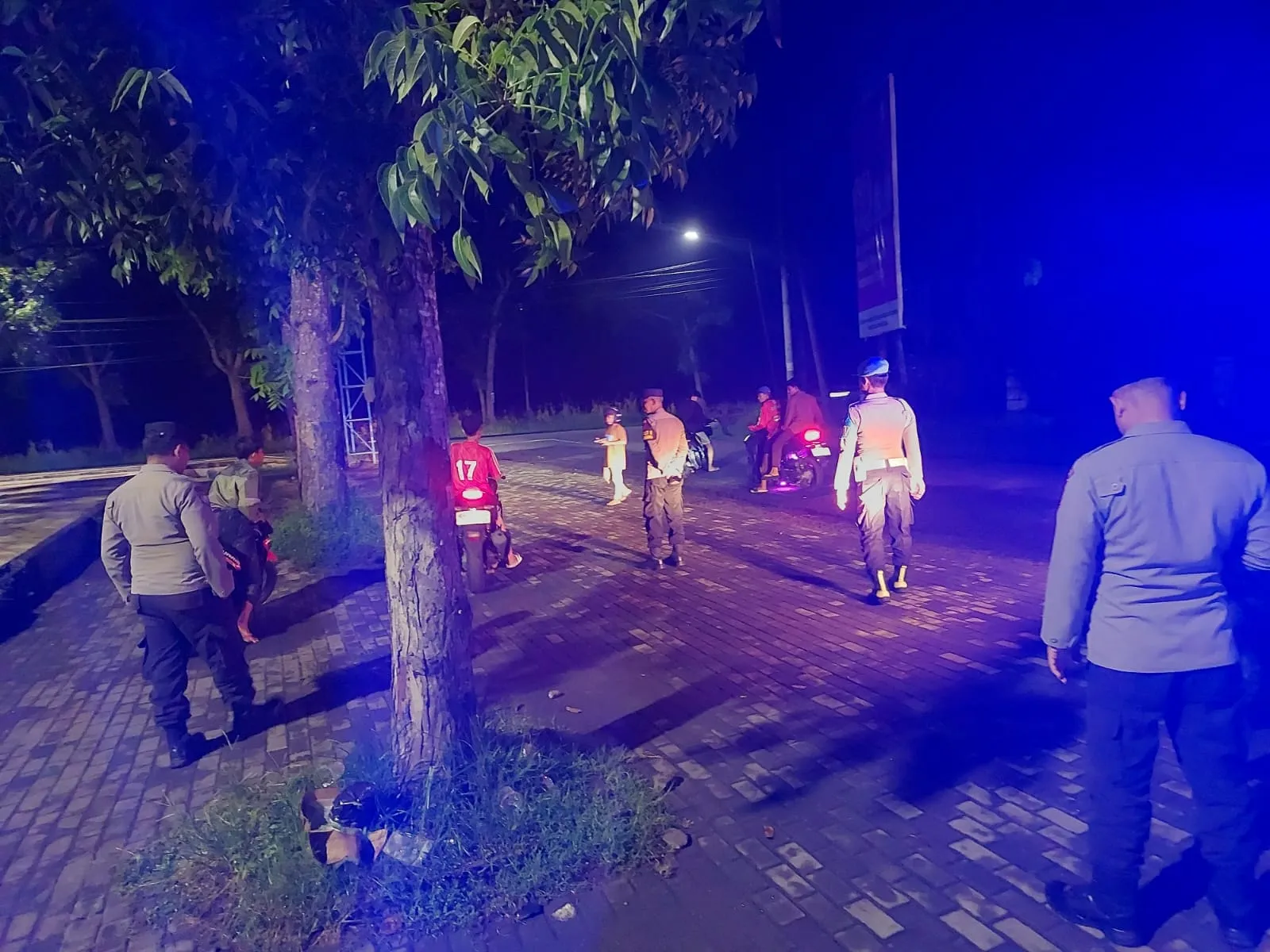 Polsek Gerung Jaga Malam, Wujudkan Rasa Aman Warga Lombok Barat