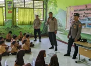 Polisi Masuk Sekolah: Cegah Bullying dan Kenakalan di Sekotong