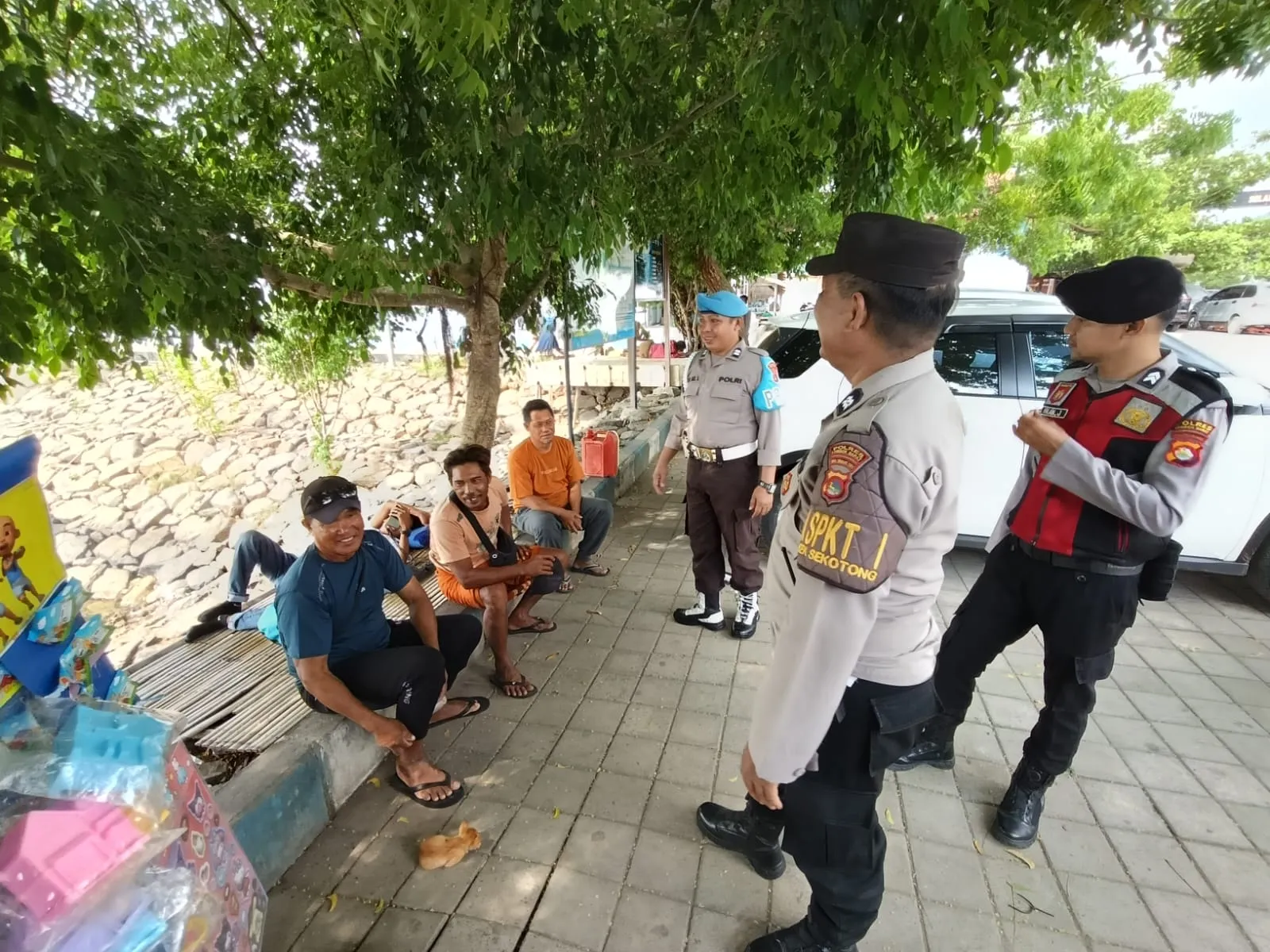 Warga Apresiasi Patroli Rutin Polsek Batulayar, Senggigi Makin Aman