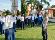 Pelajar SMPN 1 Labuapi Dibentuk Jadi Garda Disiplin Lalu Lintas