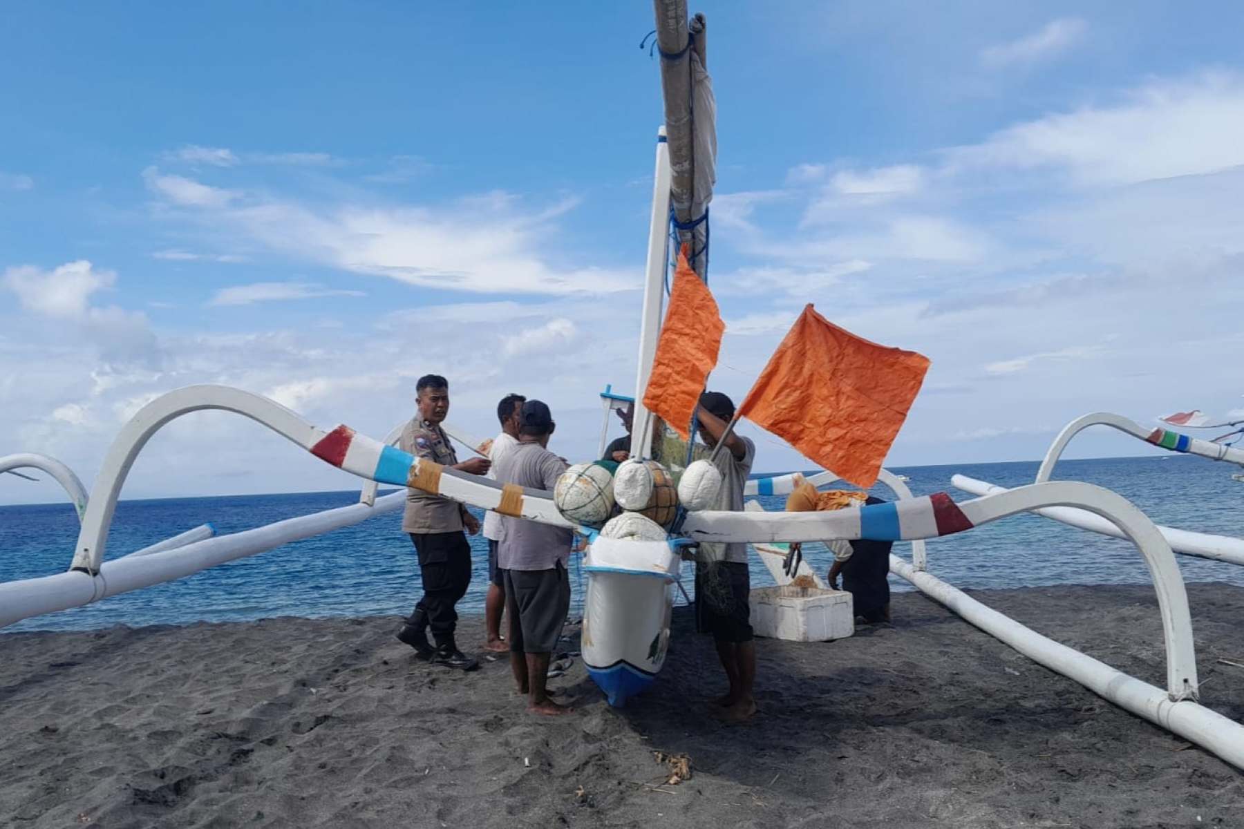 Cek Cuaca Sebelum Melaut, Pesan Polsek Batulayar ke Nelayan